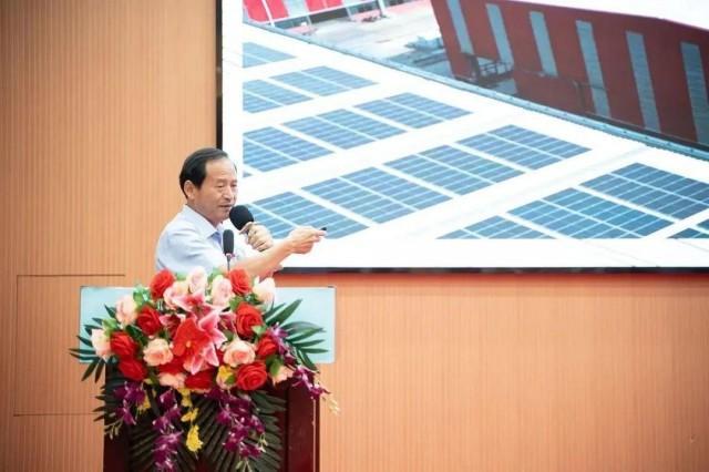 Wu Yunshan, vice president of Hainan Green Building Society gave a speech on the meeting