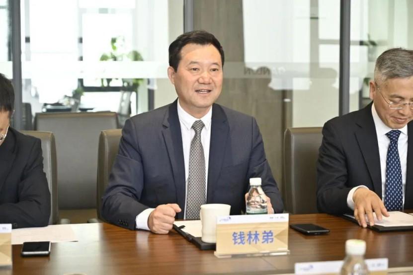 Qian Lindi, Chairman of Canlon